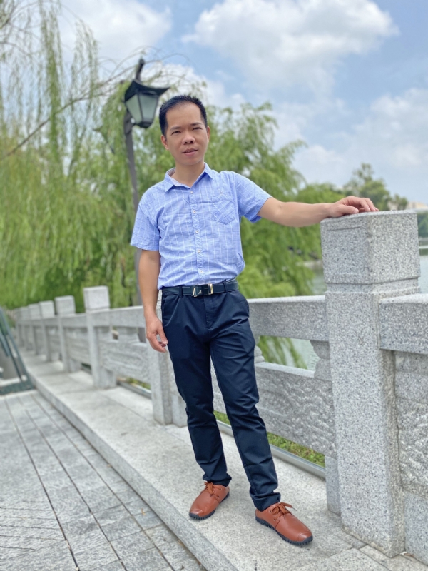 奇峰向阳的第一张照片--福州双喜佳缘