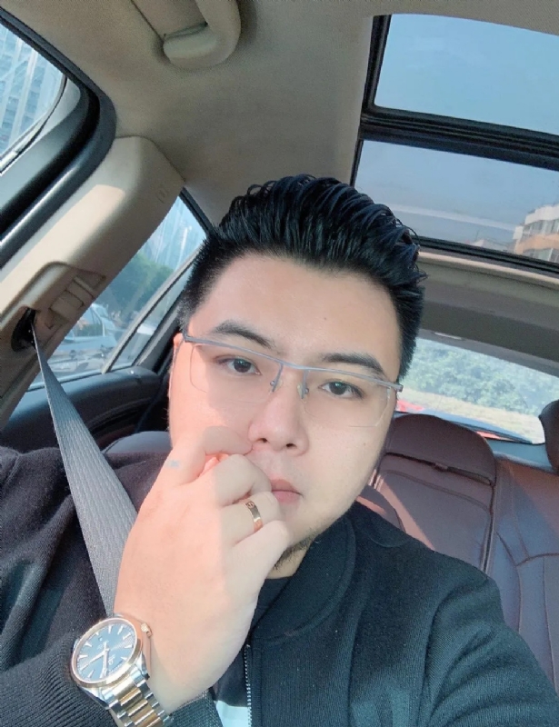 把苹果咬哭的第一张照片--福州双喜佳缘