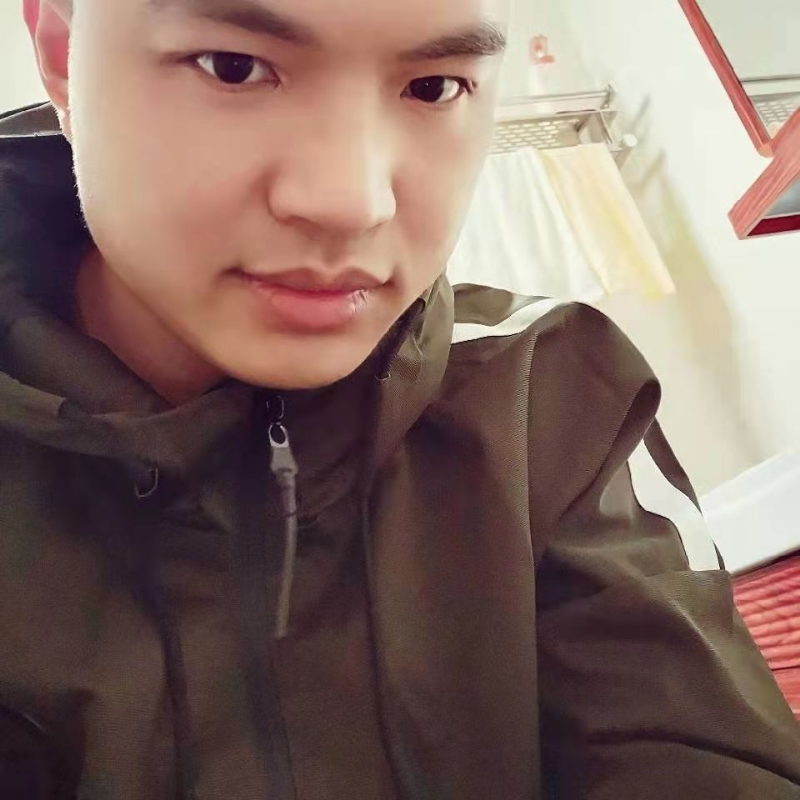 高大上的宅男的第二张照片--福州双喜佳缘