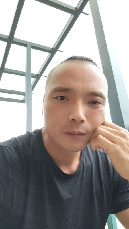 伯爵的第三张照片--福州双喜佳缘